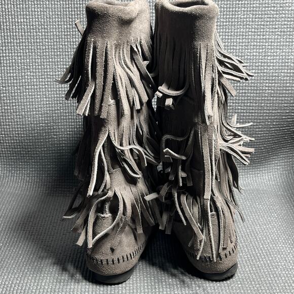 Minnetonka 3 Layer Fringe Calf High Boots Womens Size 6 Gray Suede Leather 1631T - Picture 6 of 10
